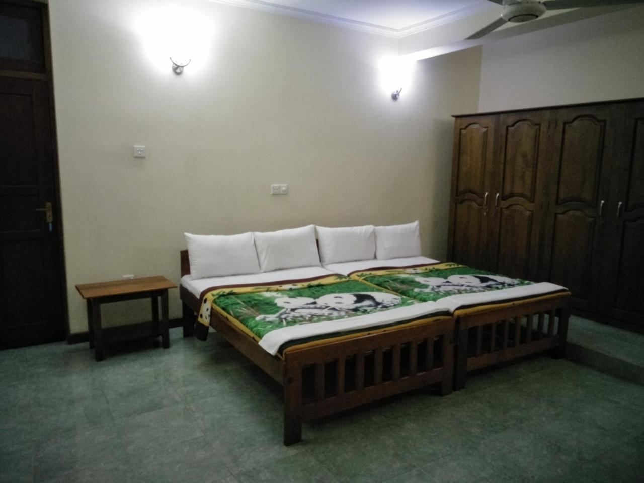 Hotel Mandakini Battaramulla Kültér fotó